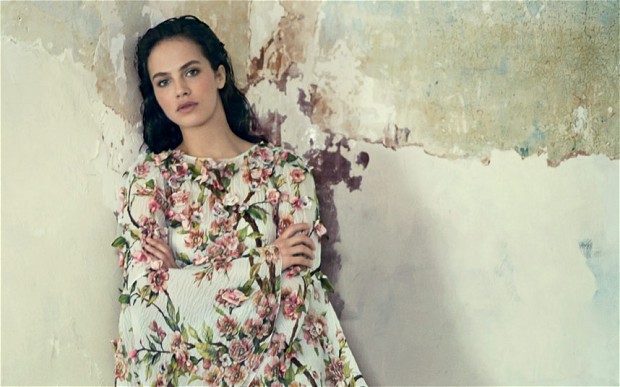 Jessica Brown-Findlay Fotoğrafı