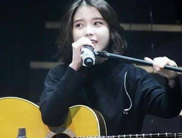 IU Fotoğrafı