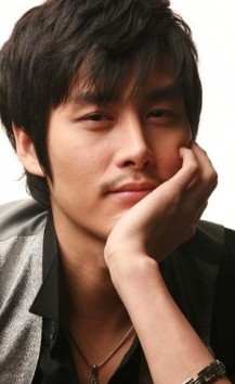 Song Yoo-ha Fotoğrafı
