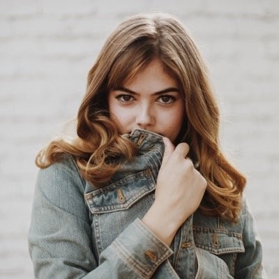 McKaley Miller Fotoğrafı