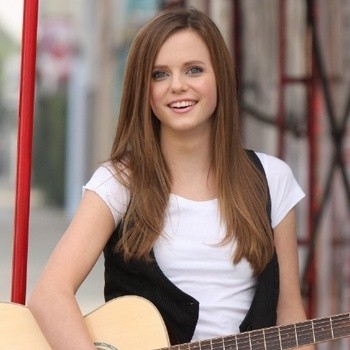 Tiffany Alvord Fotoğrafları 4