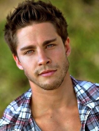 Dean Geyer Fotoğrafları 1