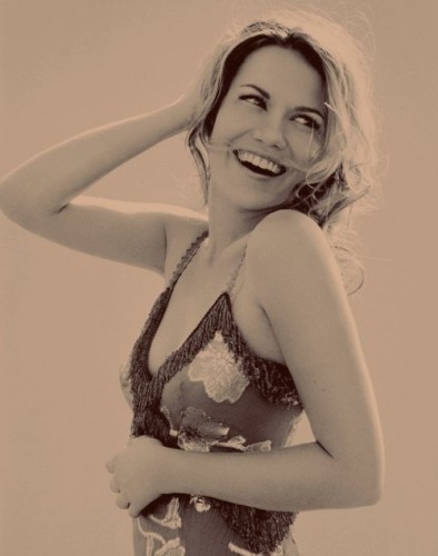 Bethany Joy Lenz Fotoğrafı