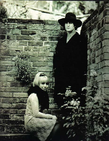 Cynthia Lennon Fotoğrafları 18