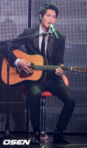 Lee Jong-hyun Fotoğrafı