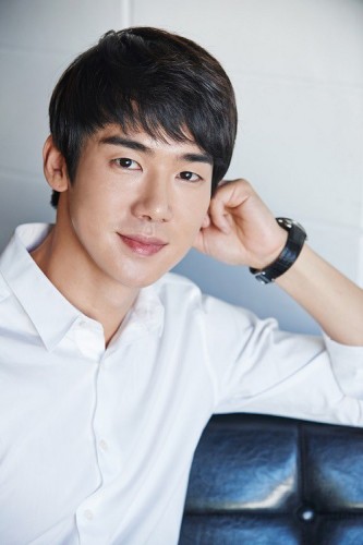 Yoo Yun-suk Fotoğrafı