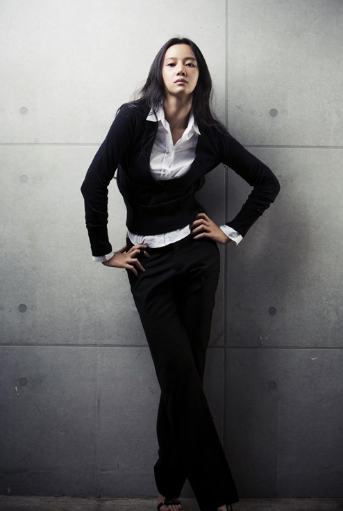 Moon Ji-eun Fotoğrafı