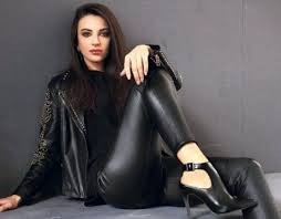 Tuvana Türkay Fotoğrafı