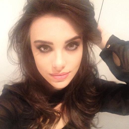 Tuvana Türkay Fotoğrafı