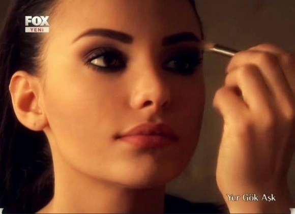 Tuvana Türkay Fotoğrafı