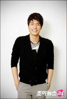 Sung Hoon Fotoğrafı