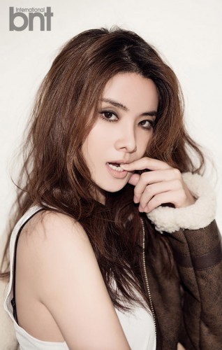 Lee Ji-yeon Fotoğrafı