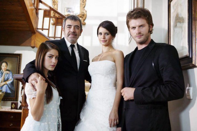 Hazal Kaya Fotoğrafı