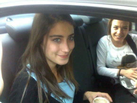 Hazal Kaya Fotoğrafları 510