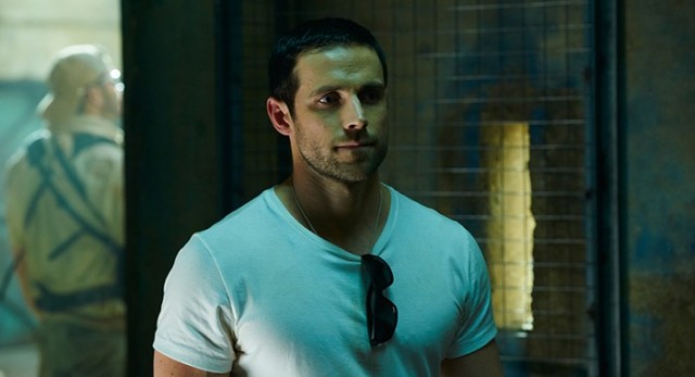 Dylan Bruce Fotoğrafları 7