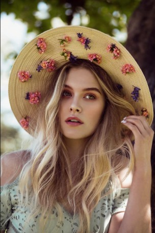 Tiera Skovbye Fotoğrafı