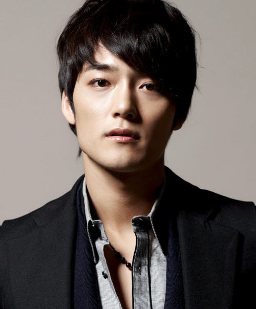 Kim Jin-woo Fotoğrafı