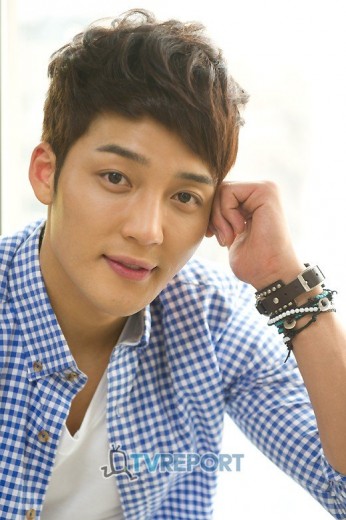 Kim Jin-woo Fotoğrafı
