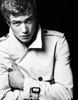 Ed Speleers Fotoğrafları 8