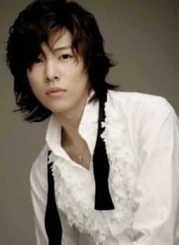 No Min-woo Fotoğrafı