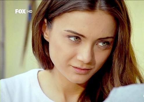 Damla Sönmez Fotoğrafı