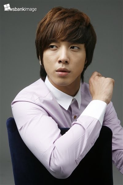 Jung Yong-Hwa Fotoğrafı