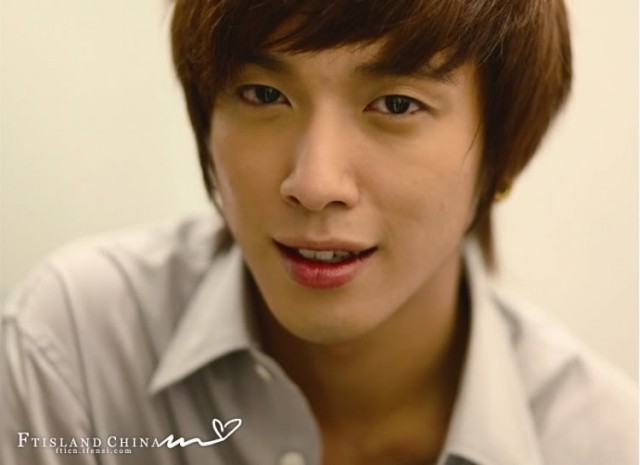 Jung Yong-Hwa Fotoğrafı