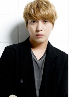 Jung Yong-Hwa Fotoğrafı