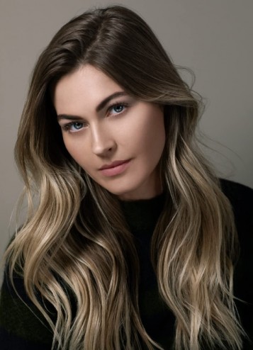 Julia Conley Fotoğrafı