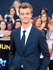 Jack Quaid Fotoğrafları 10