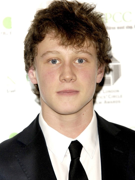 George MacKay Fotoğrafları 3