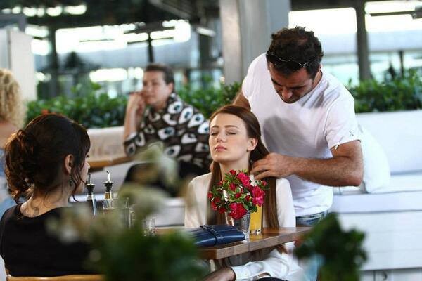 Gizem Karaca Fotoğrafı