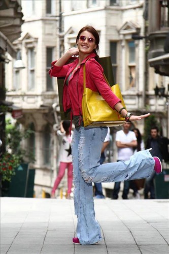 Gizem Karaca Fotoğrafı