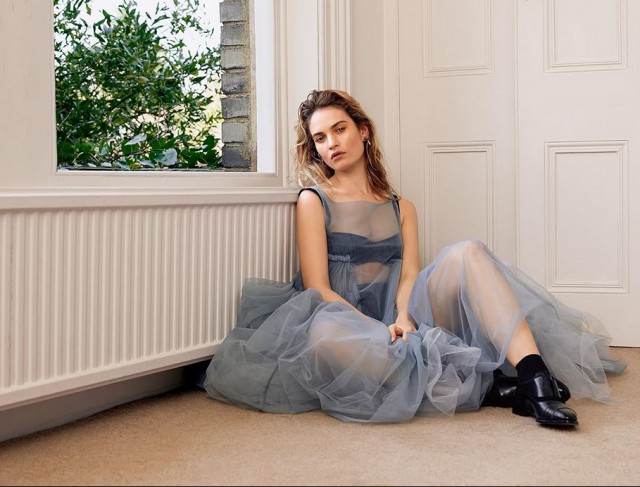 Lily James Fotoğrafları 73