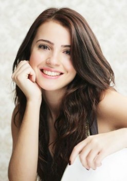 Ezgi Eyüboğlu Fotoğrafı