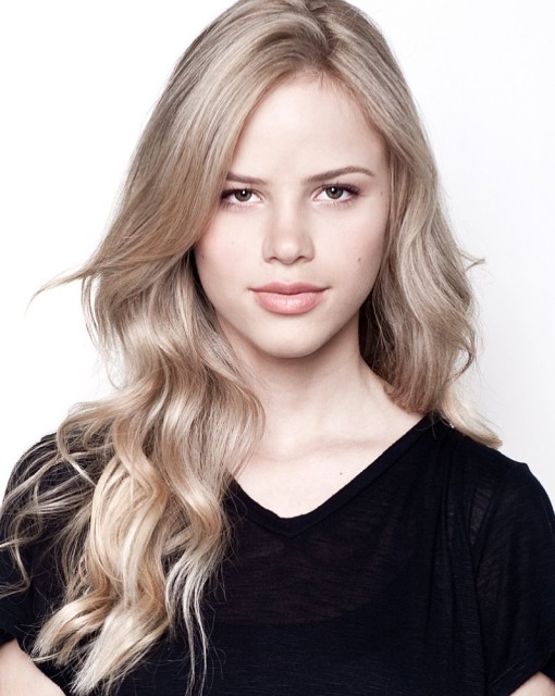 Halston Sage Fotoğrafı