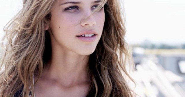 Halston Sage Fotoğrafları 56