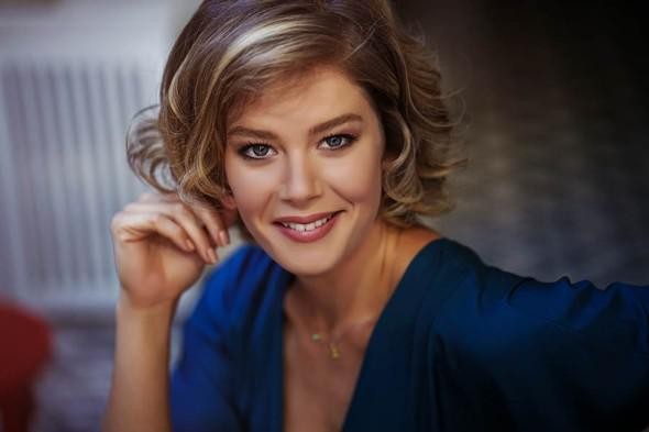 Burcu Biricik Fotoğrafları 56