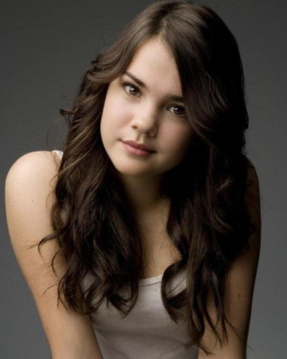 Maia Mitchell Fotoğrafı