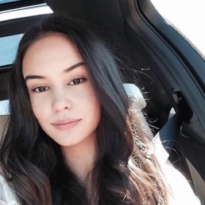 Courtney Eaton Fotoğrafı
