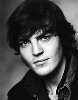 Tom Burke Fotoğrafları 2