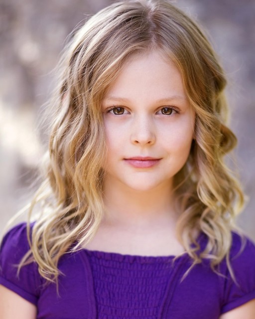 Emily Alyn Lind Fotoğrafları 14