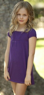 Emily Alyn Lind Fotoğrafı