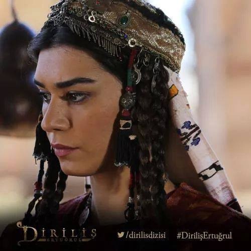 Burcu Kıratlı Fotoğrafı