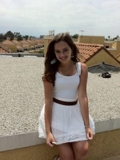 Mary Mouser Fotoğrafları 10