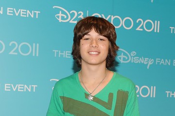 Leo Howard Fotoğrafı