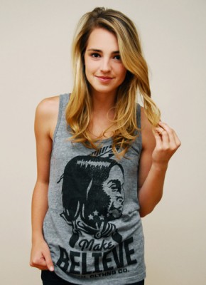 Katelyn Tarver Fotoğrafı