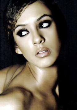 Hazel Keech Fotoğrafları 4