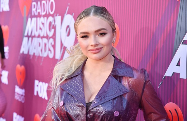 Natalie Alyn Lind Fotoğrafları 16