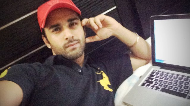 Pulkit Samrat Fotoğrafı